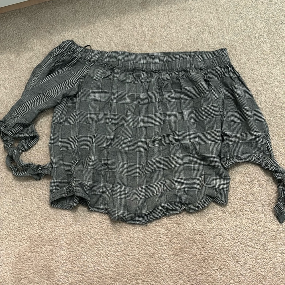 Dex off the shoulder blouse